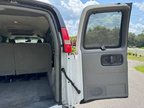 Used 2019 Chevrolet Express 3500 LT w/ LT Preferred Equipment Group RWD image 12