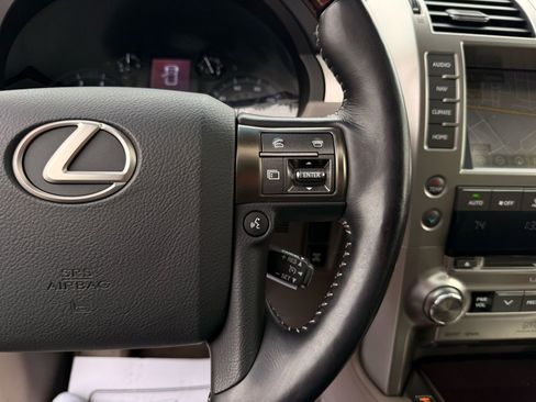 Used 2016 Lexus GX 460 Luxury w/ Preferred Accessory Package image 51
