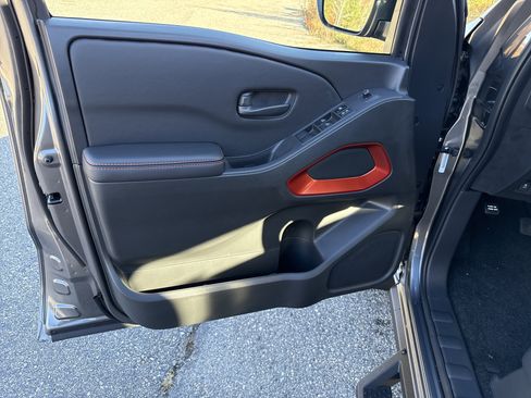 New 2026 Nissan Frontier PRO-4X w/ Pro-4x Convenience Package image 17