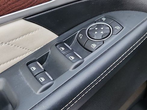 Used 2018 Ford Explorer Platinum image 20