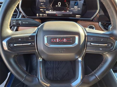 Used 2024 GMC Canyon AT4 w/ Technology Package image 11