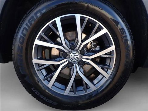 Used 2020 Volkswagen Tiguan SE image 7