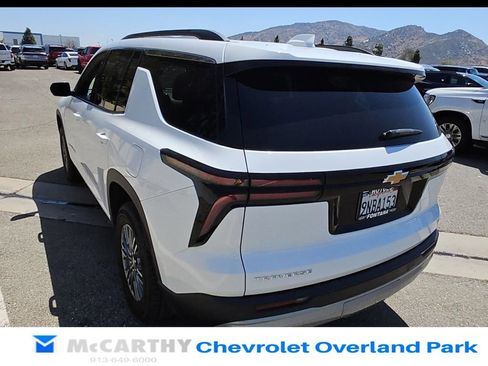 Used 2024 Chevrolet Traverse LT w/ LPO, Floor Liner Package FWD image 8