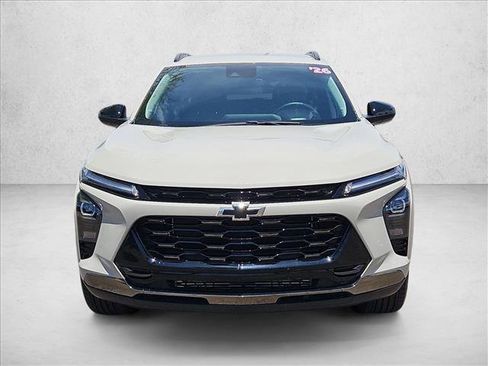 Used 2026 Chevrolet Trax ACTIV FWD image 2