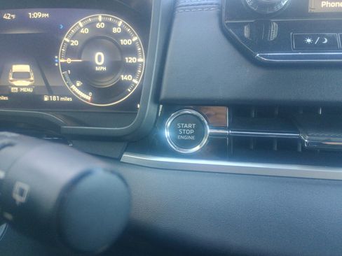 Used 2024 Mitsubishi Outlander SE image 26