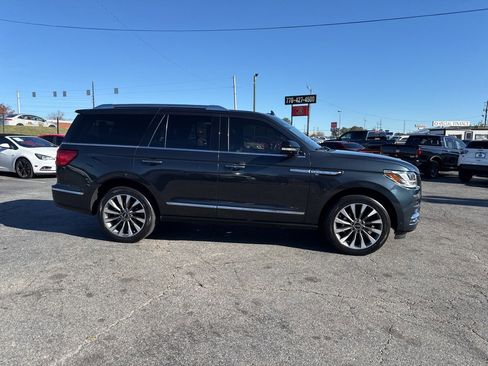 Used 2021 Lincoln Navigator Reserve image 15