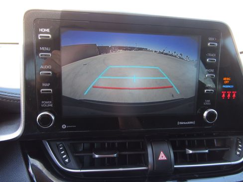 Used 2021 Toyota C-HR LE FWD image 19