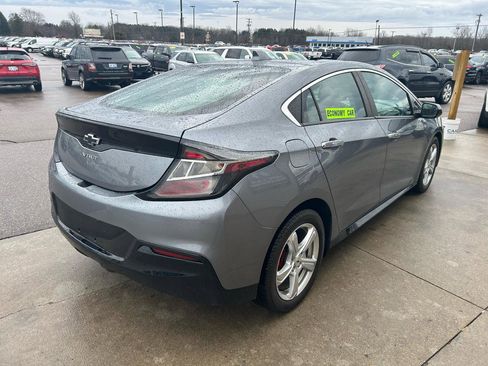 Used 2018 Chevrolet Volt LT w/ Comfort Package image 5