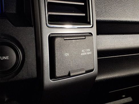 Used 2019 Ford F150 XLT w/ Equipment Group 302A Luxury AWD/4WD image 21