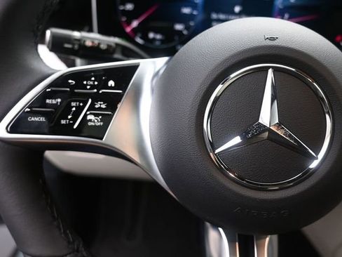 Used 2026 Mercedes-Benz GLC 300 image 15