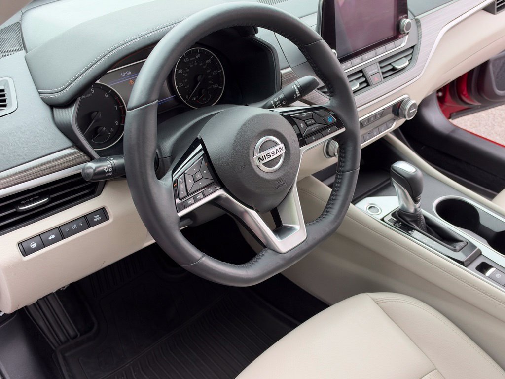 Used 2019 Nissan Altima 2.5 SL FWD image 11