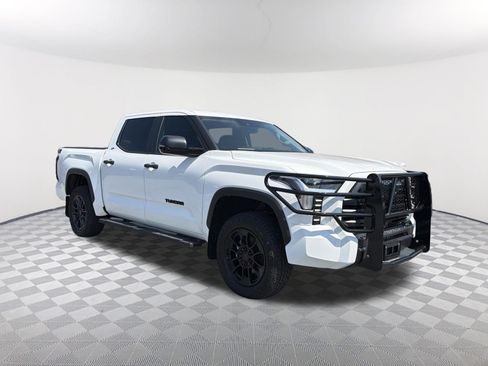 Used 2024 Toyota Tundra SR5 w/ SR5 Convenience Package RWD image 8