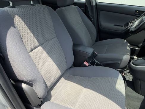 Used 2006 Toyota Matrix XR FWD image 14