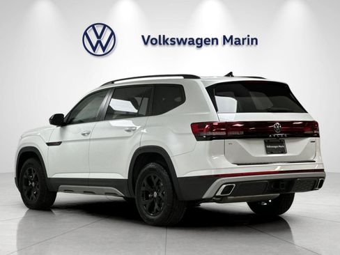 New 2026 Volkswagen Atlas Peak Edition AWD/4WD image 3