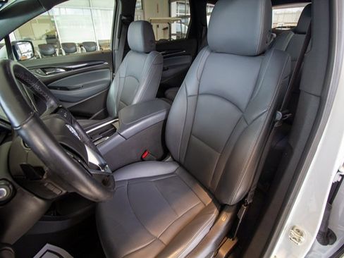 Used 2024 Buick Enclave Essence w/ Sport Touring Edition image 15