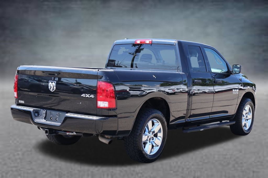 Used 2018 RAM 1500 Express w/ Express Value Package AWD/4WD image 3