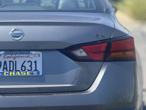 Used 2022 Nissan Altima 2.5 SR image 8