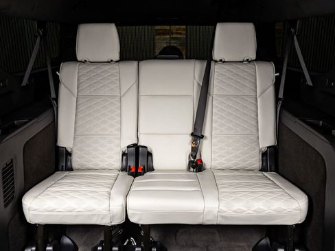 Used 2025 Cadillac Escalade ESV Sport Platinum w/ LPO, ONYX Package image 38