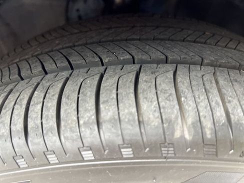 Used 2025 Hyundai Elantra SEL FWD image 26