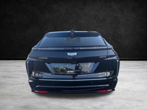 Used 2024 Cadillac Lyriq Luxury image 7