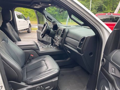 Used 2018 Ford Expedition Max Limited w/ Equipment Group 302A AWD/4WD image 37