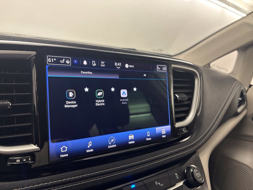 Used 2022 Chrysler Pacifica Touring-L FWD image 25
