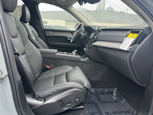 New 2026 Volvo XC90 B6 Ultra image 10