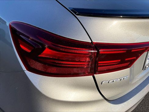 Used 2023 Kia Forte GT-Line w/ GT-Line Technology Package FWD image 31