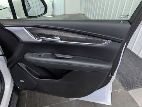 Used 2021 Cadillac XT5 Sportv w/ LPO, Floor Liner Package AWD/4WD image 28
