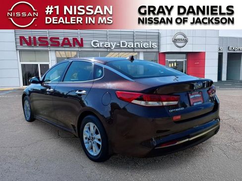 Used 2018 Kia Optima LX w/ Convenience Package FWD image 5