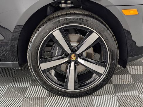 New 2026 Porsche Macan AWD/4WD image 14