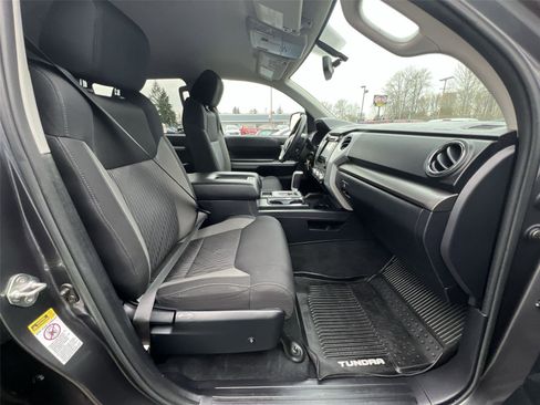 Used 2017 Toyota Tundra SR5 image 23