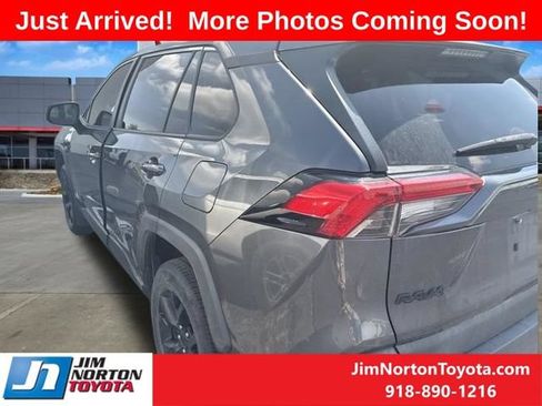 Used 2023 Toyota RAV4 LE FWD image 6