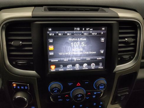 Used 2015 RAM 1500 Outdoorsman image 25