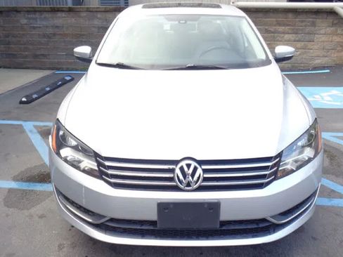 Used 2013 Volkswagen Passat 2.5 SE FWD image 6