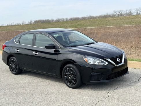 Used 2016 Nissan Sentra S image 22