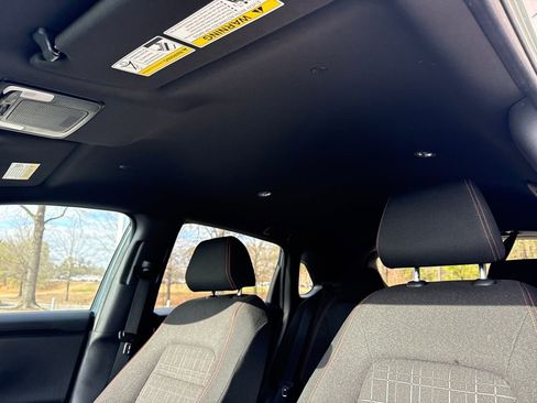 Used 2025 Honda HR-V Sport image 25