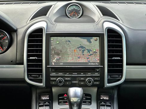 Used 2013 Porsche Cayenne Turbo image 14