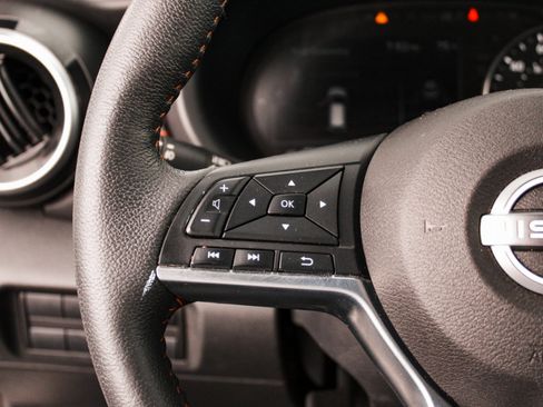 Used 2024 Nissan Kicks SR w/ SR Premium Package FWD image 13