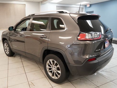 Used 2019 Jeep Cherokee Latitude Plus image 11