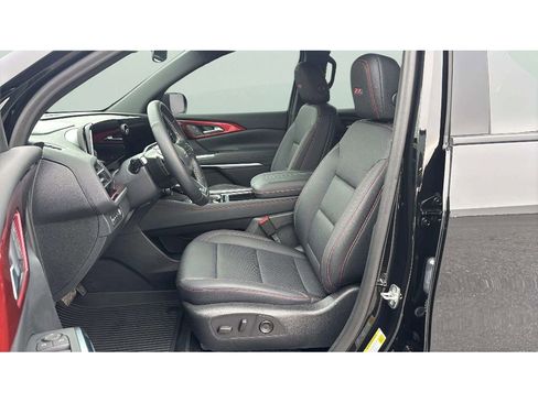 Used 2024 Chevrolet Traverse Z71 w/ LPO, Floor Liner Package image 11
