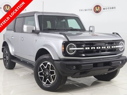 Used 2022 Ford Bronco Outer Banks image 1