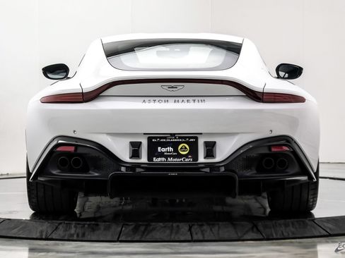 Used 2022 Aston Martin V8 Vantage Coupe RWD image 15