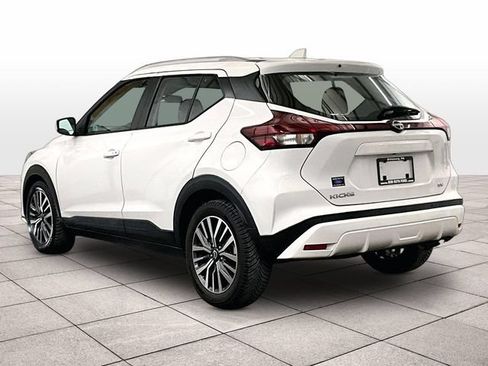 Used 2022 Nissan Kicks SV FWD image 10