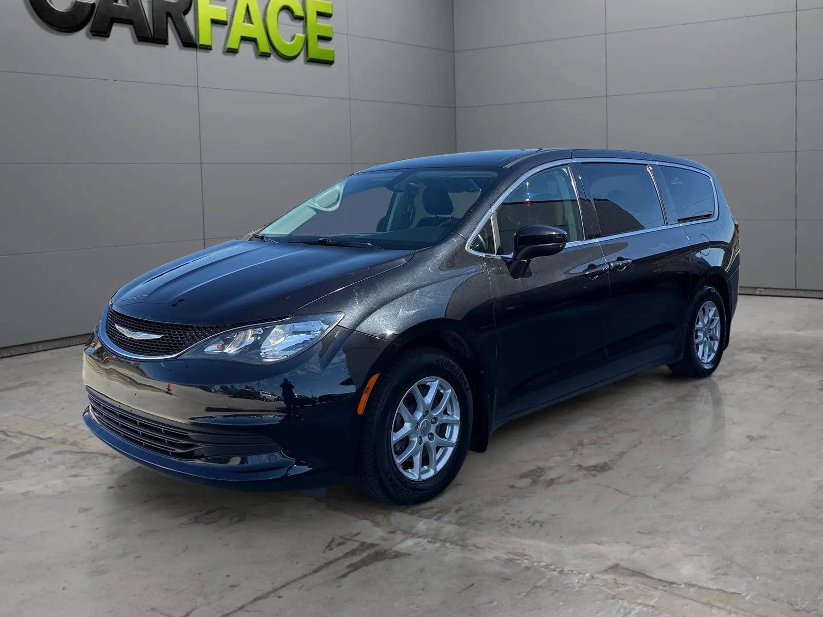 Used 2017 Chrysler Pacifica Touring FWD image 6
