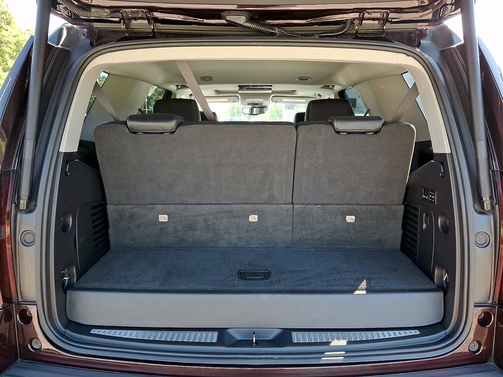 Used 2020 Chevrolet Tahoe Premier AWD/4WD image 32