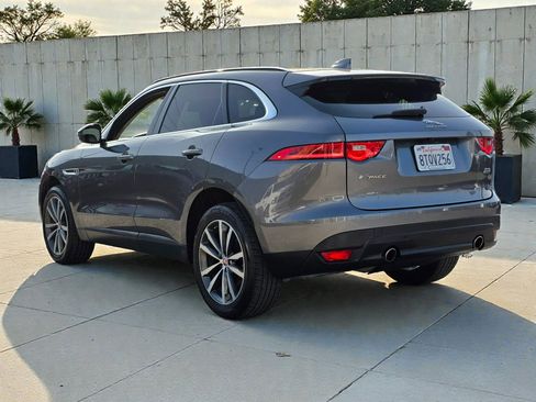 Used 2017 Jaguar F-PACE Prestige image 5