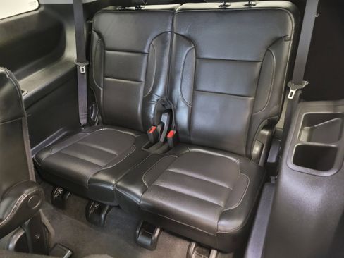 Used 2019 GMC Acadia SLT image 11