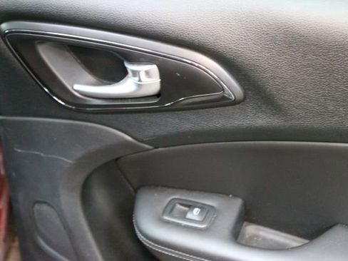 Used 2016 Chrysler 200 S AWD/4WD image 13