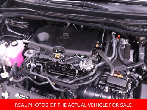 Certified 2024 Toyota Sienna LE FWD image 17